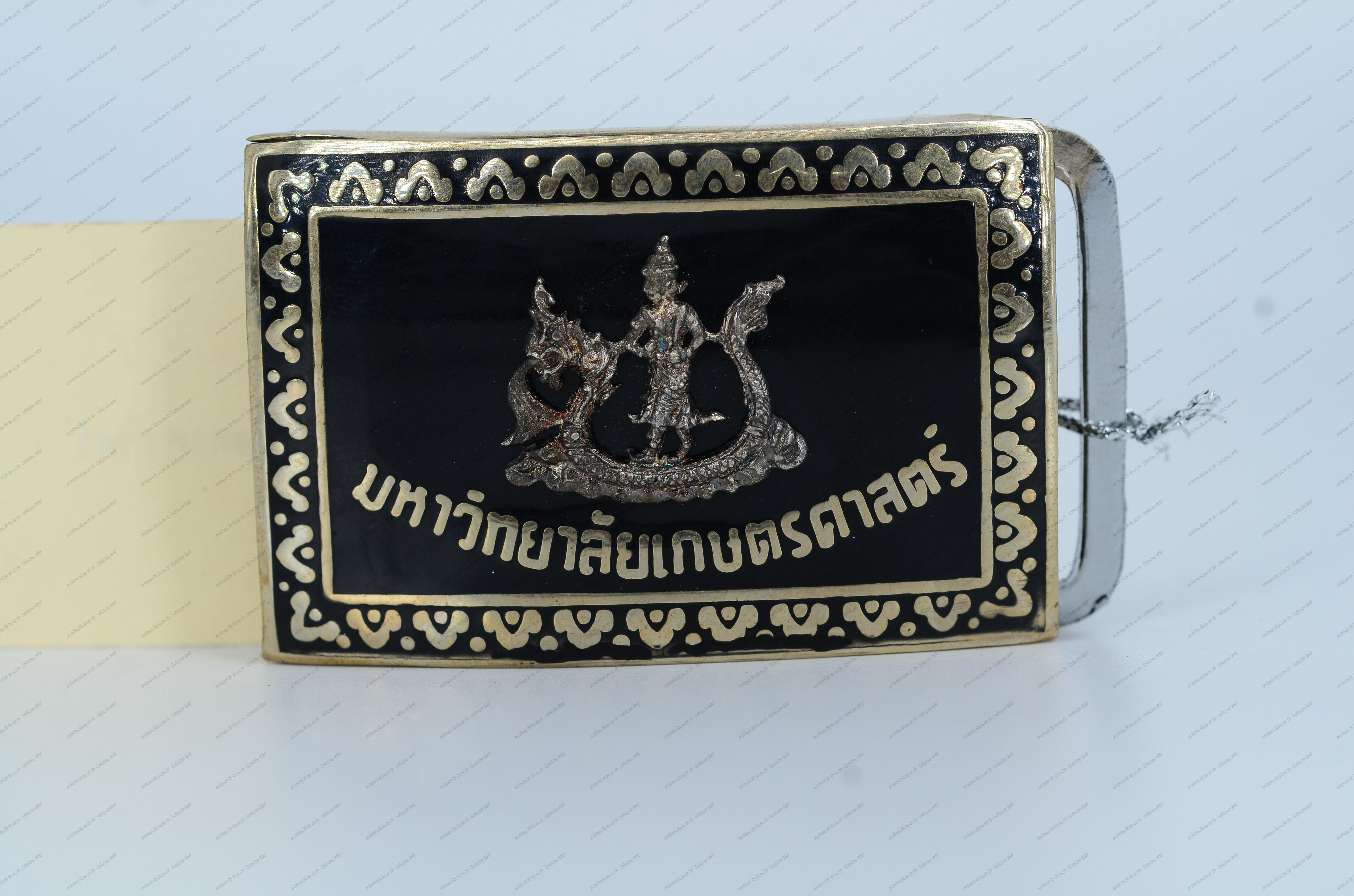 หัวเข็มขัดนิสิตหญิงมหาวิทยาลัยเกษตรศาสตร์