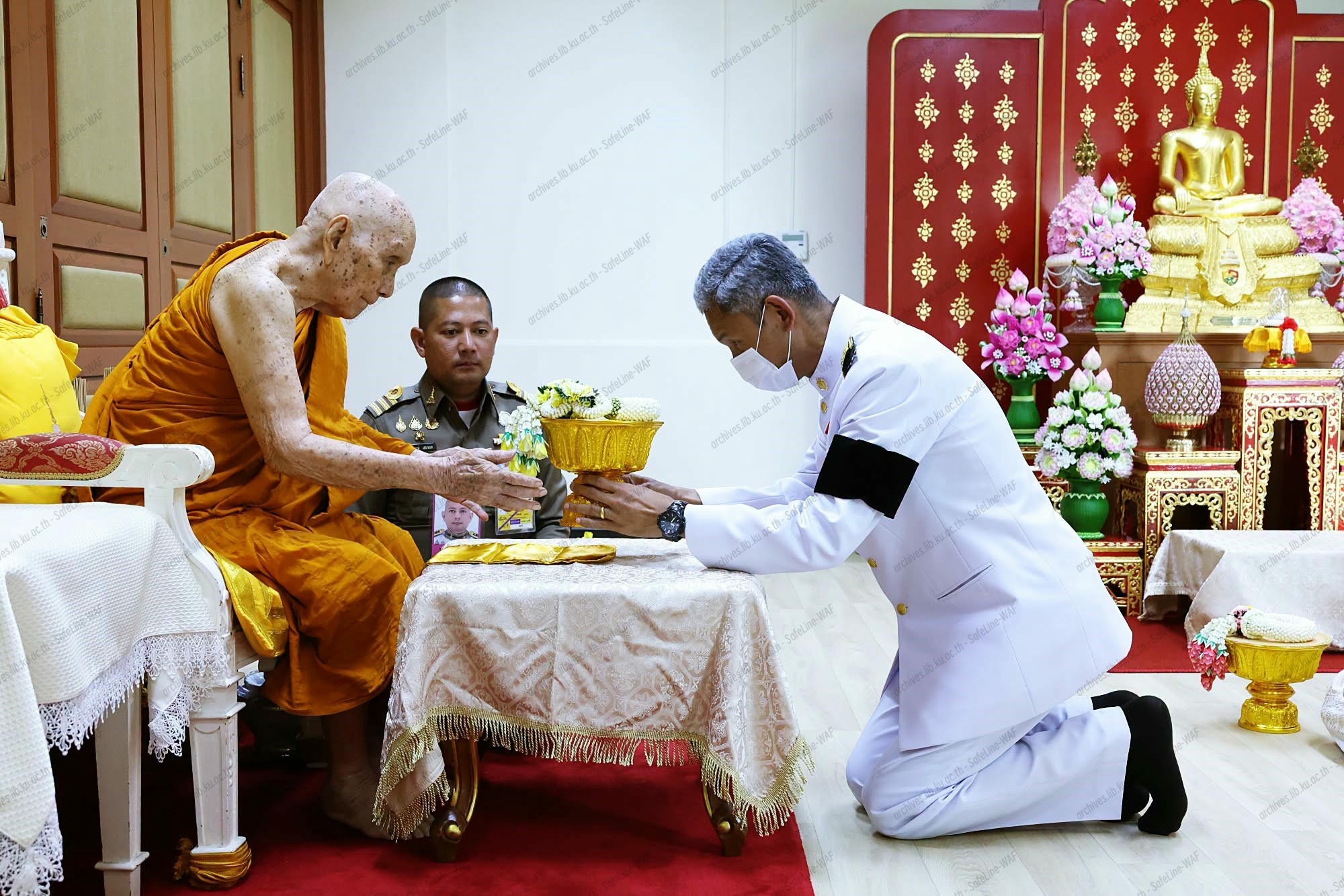 อธิการบดีมหาวิทยาลัยเกษตรศาสตร์ เข้าเฝ้ากราบพระบาทสมเด็จพระอริยวงศาคตญาณ สมเด็จพระสังฆราช สกลมหาสังฆปริณายก