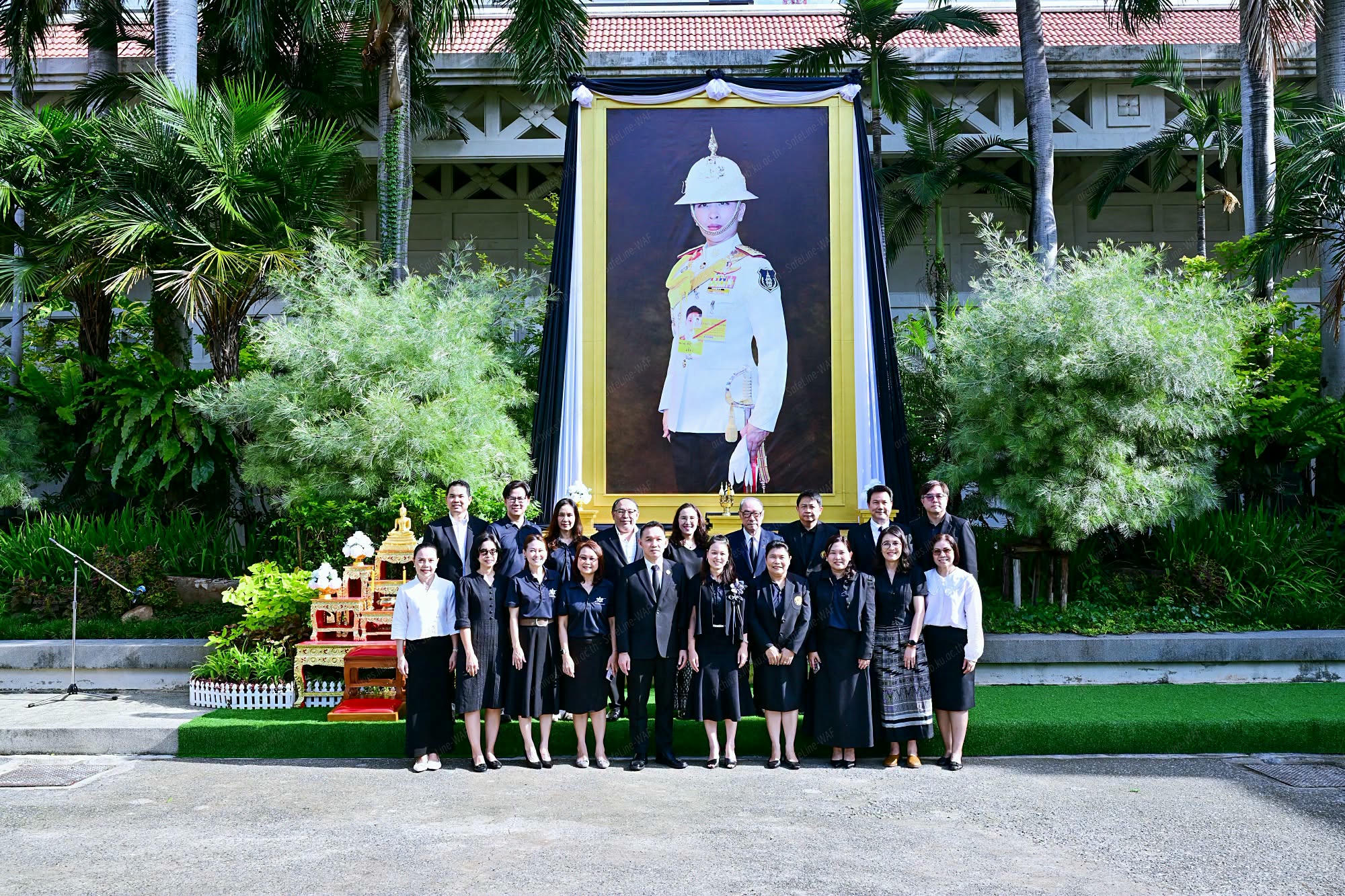 พิธีทำบุญตักบาตรเนื่องในวาระครบรอบ 100 วันแห่งการสิ้นพระชนม์